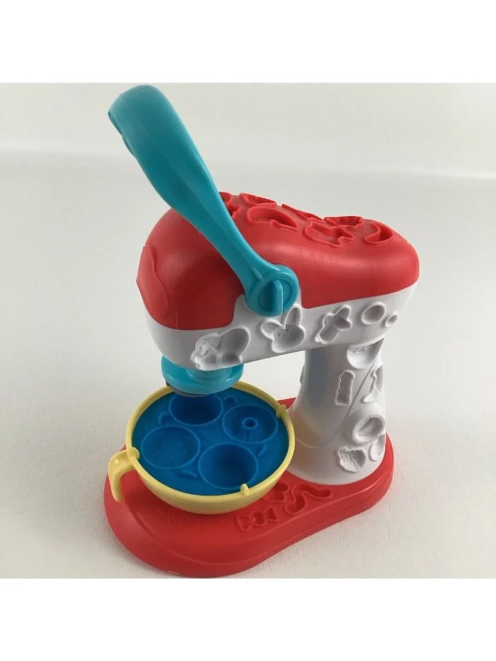 Play-Doh Kitchen Creations Spinning Treats Mixer Mold Press Hasbro 2017 Toy